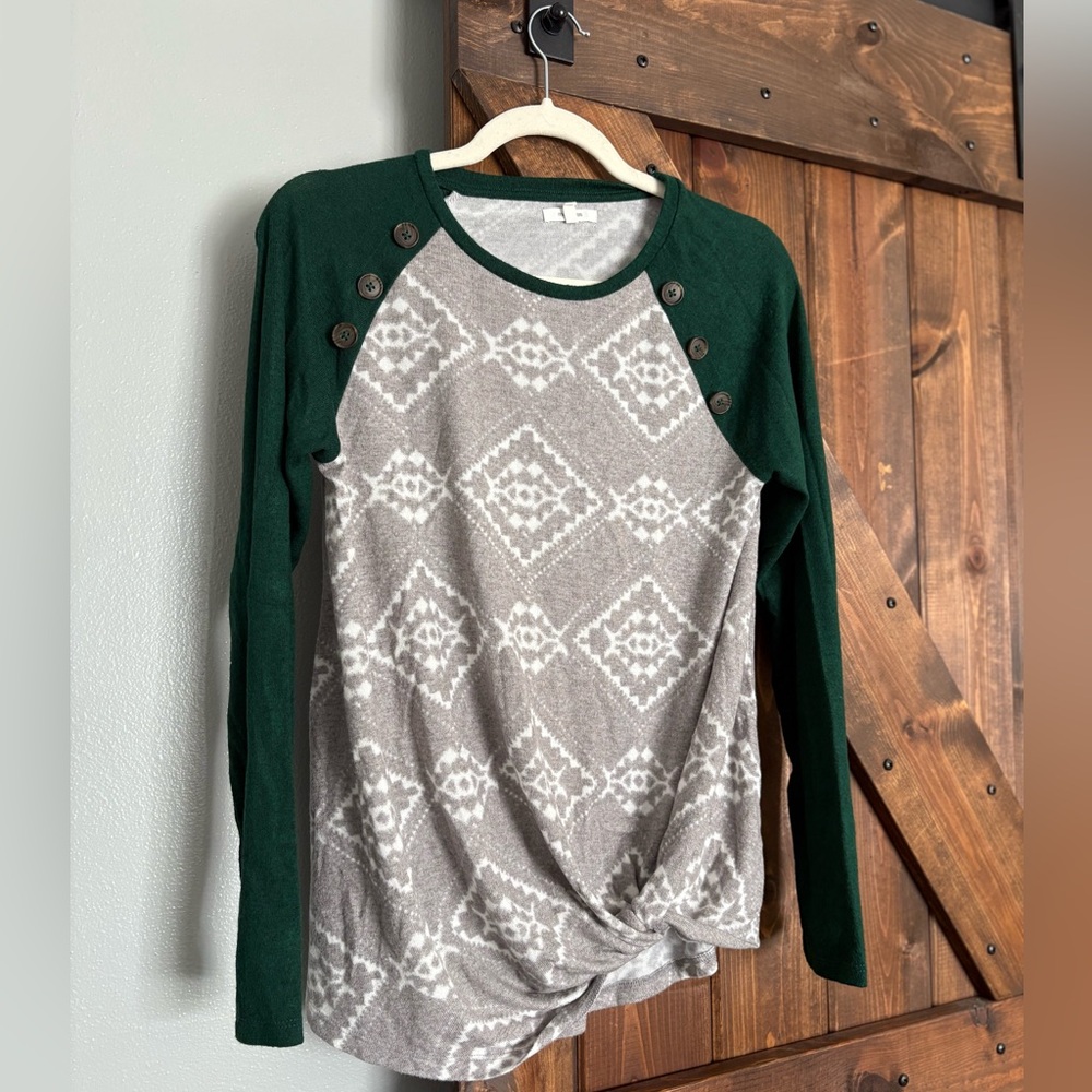 Maurice’s knit top